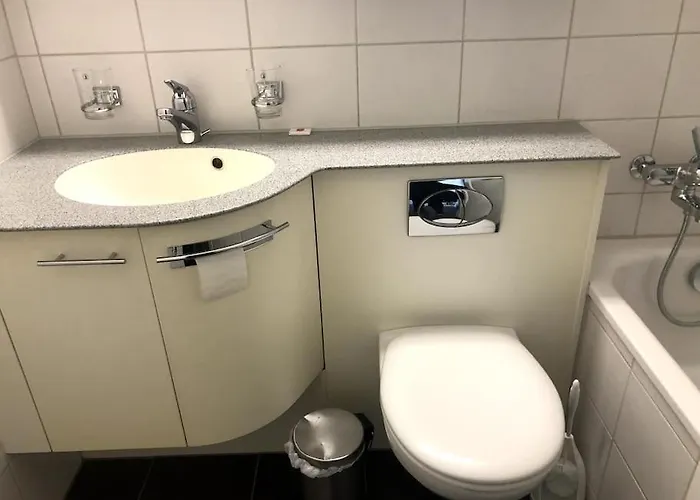 Bright And Quiet In The Center - Sky1