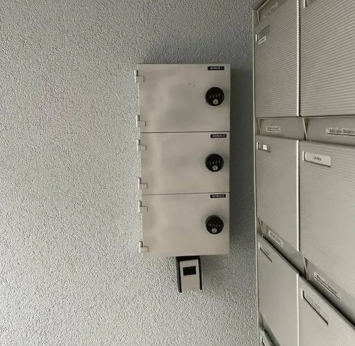 Bright And Quiet In The Center - Sky1