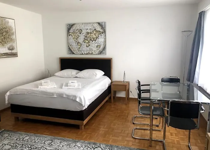 Bright And Quiet In The Center - Sky1 * ציריך